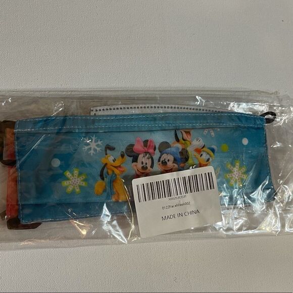 Disney Mickey Mouse set of 2 face masks NWT - Picture 5 of 5